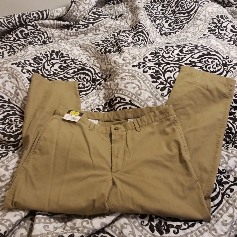 Roundtree & yorkey mens khakis